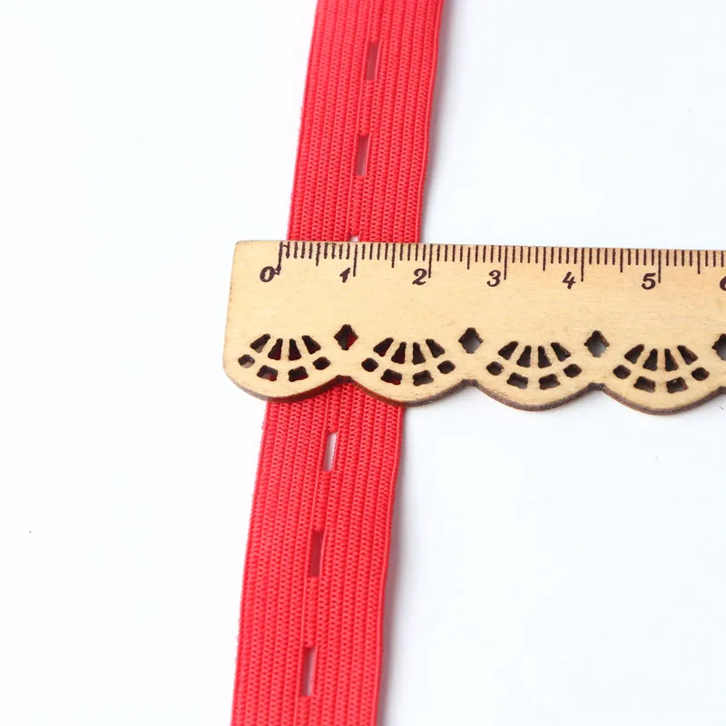 Маска эластичная перфорированная плоская лента 18 мм регулируемая по цвету для