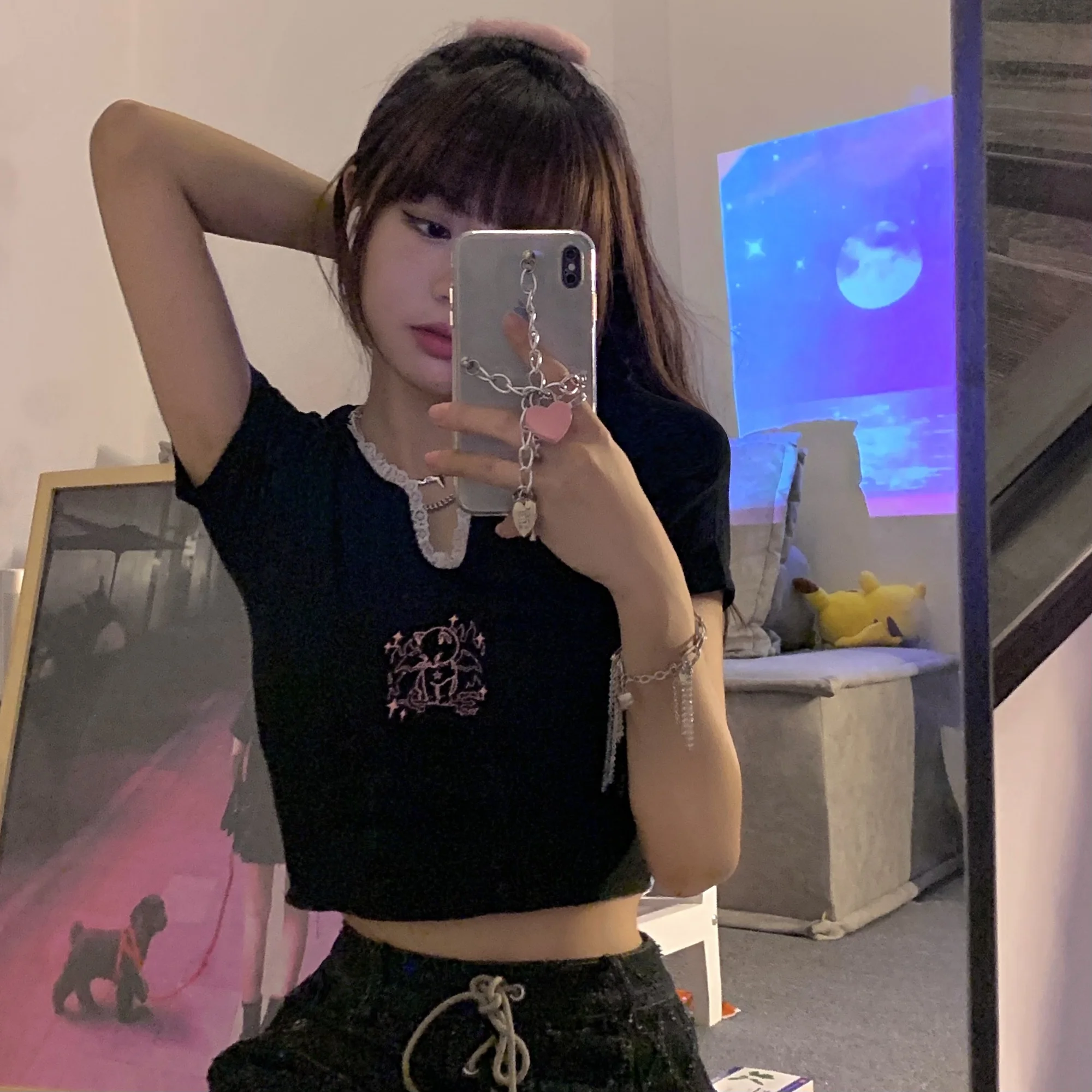 Милая Корейская футболка в иностранном стиле с V-образным вырезом кружевная