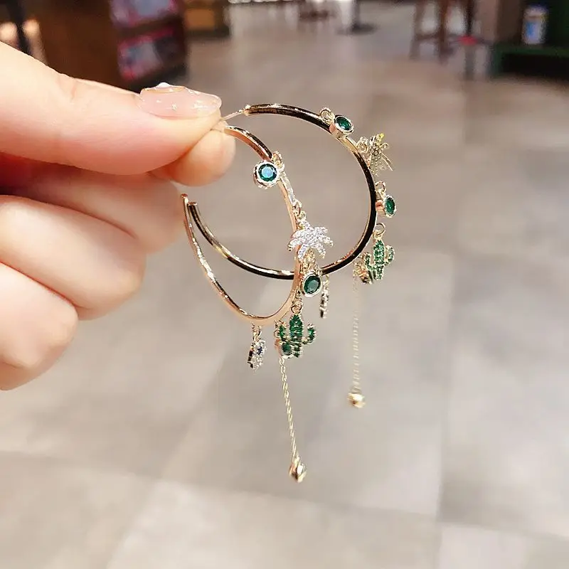 Модные летние сережки гвоздики большие круглые с зеленым КАКТУСОМ и кокосовой