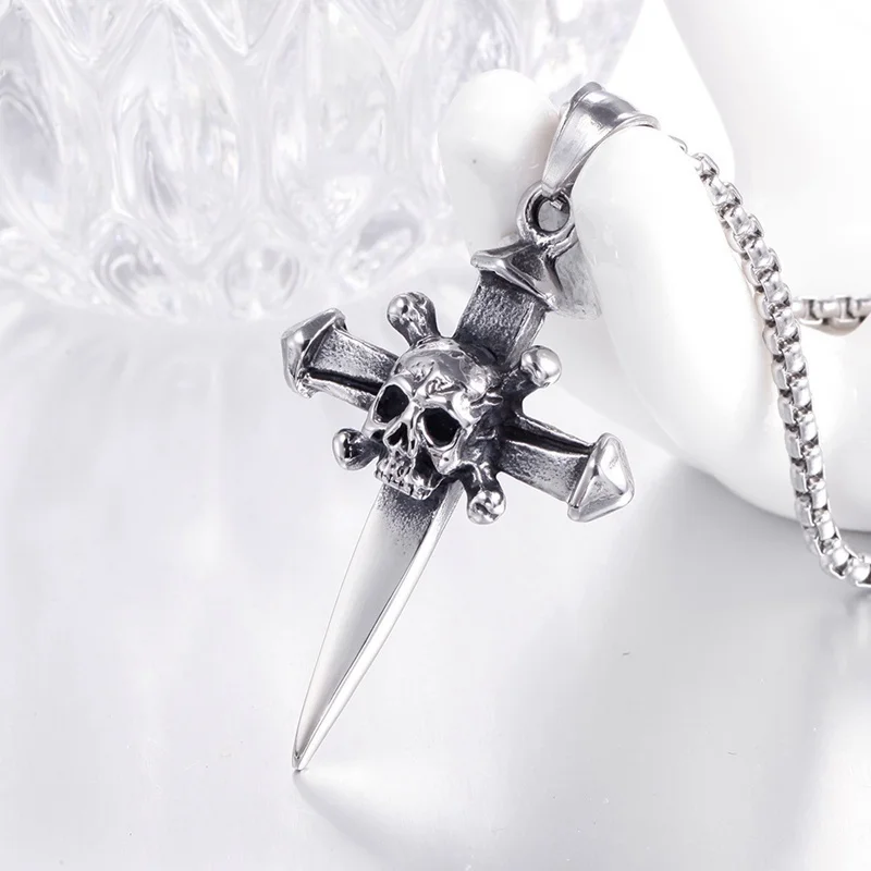 

New Exaggerated Dagger Cross Skull Pendant Necklace Men's Necklace Fashion Retro Metal Cross Pendant Accessory Party Jewelry