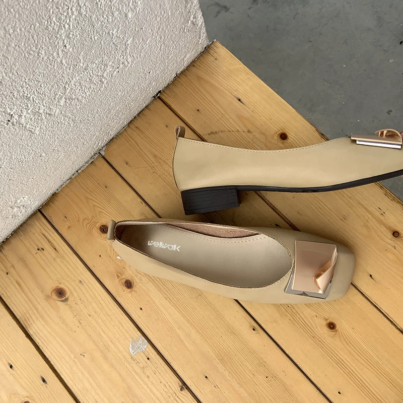 Шикарная обувь Женские повседневные Мокасины на среднем не сужающемся книзу