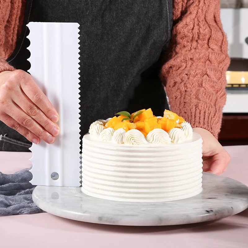 

4Pcs Different Style Cake Scraper Cake Cutter Slicer Spatula for Cake Cream Scraper Scraper Irregular Teeth Edge DIY Smoother