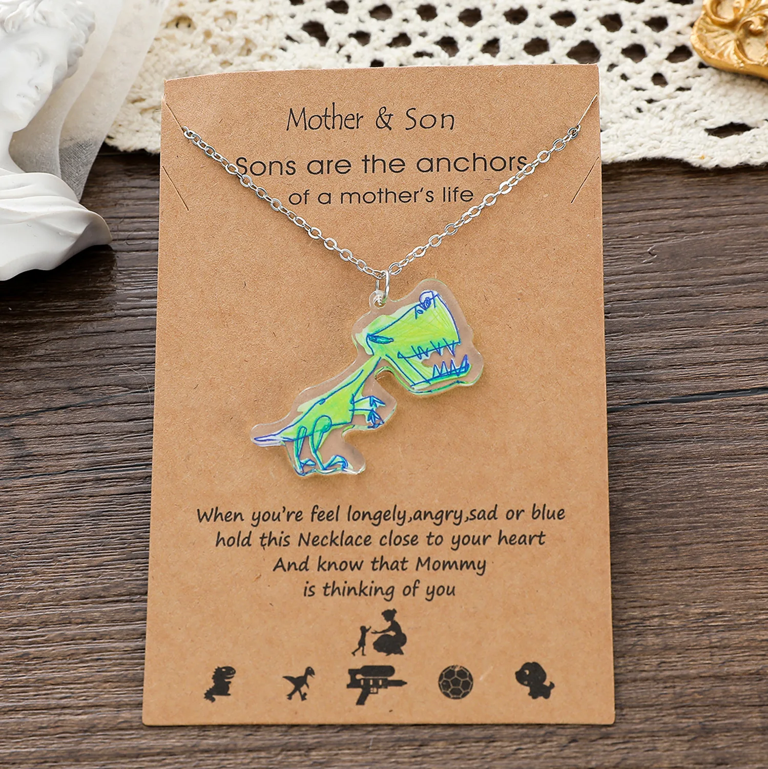 Акриловое ожерелье с цепочкой