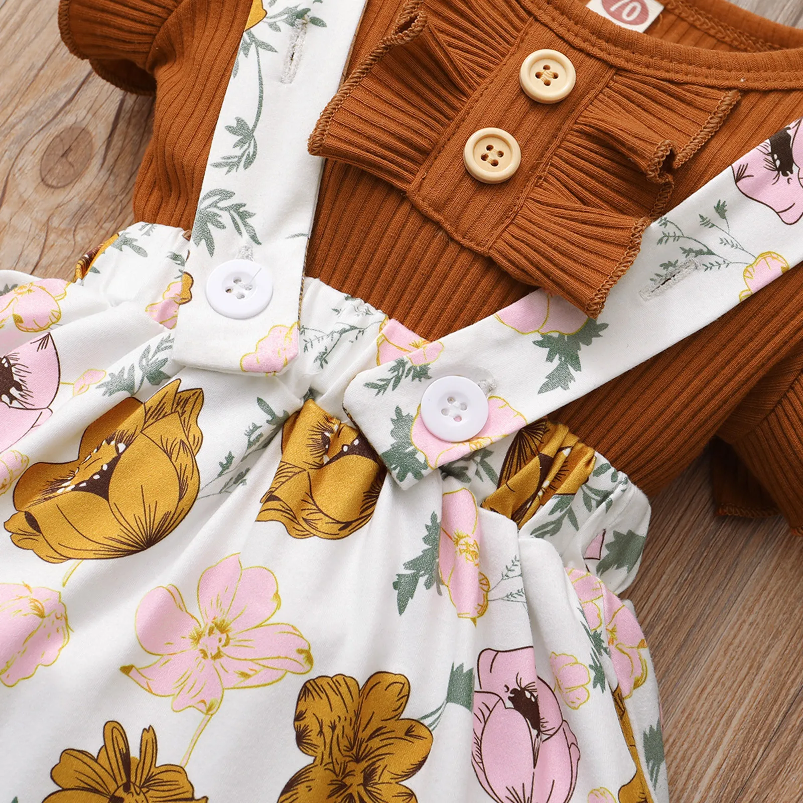 

Newborn Baby Girl Solid Ruffled Romper Bodysuit+Floral Print Suspender Skirt Set Baby Clothing Girl baby kleidung mdchen E1