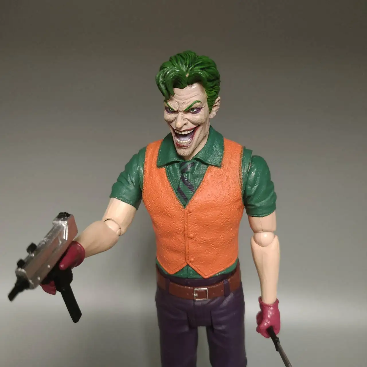 DCC экшн-фигурка Джокера принца из фильма оранжевый жилет | Игрушки и хобби