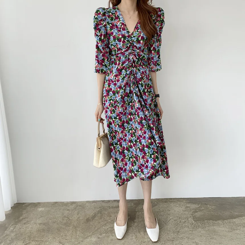 

Korejpaa Women Dress 2021 Summer Ladies French Retro V-neck Waist Slimming Drawstring Pleated Puff Sleeve Floral Chiffon Vestido