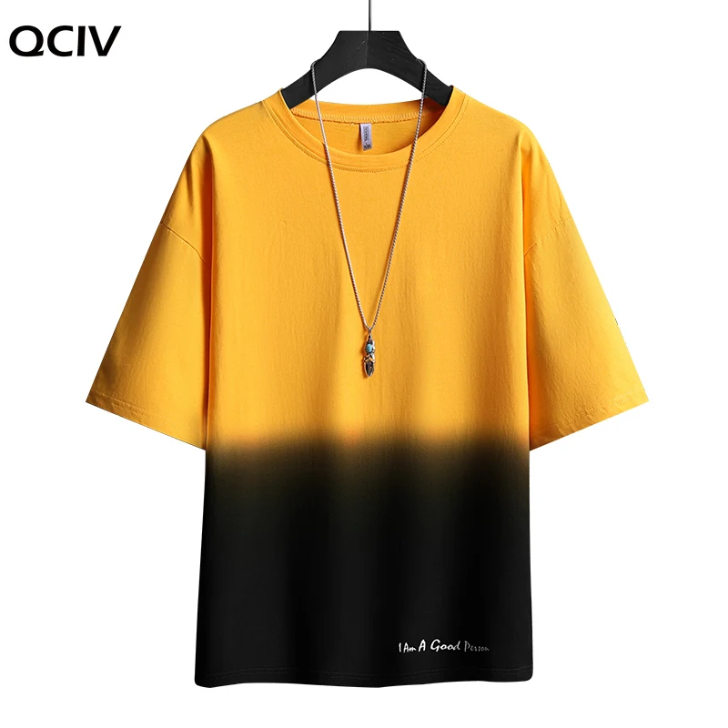 

The new summer men's sport T-shirts are gradually changing colour in favour of casual, round collars and fashionable short-sleev
