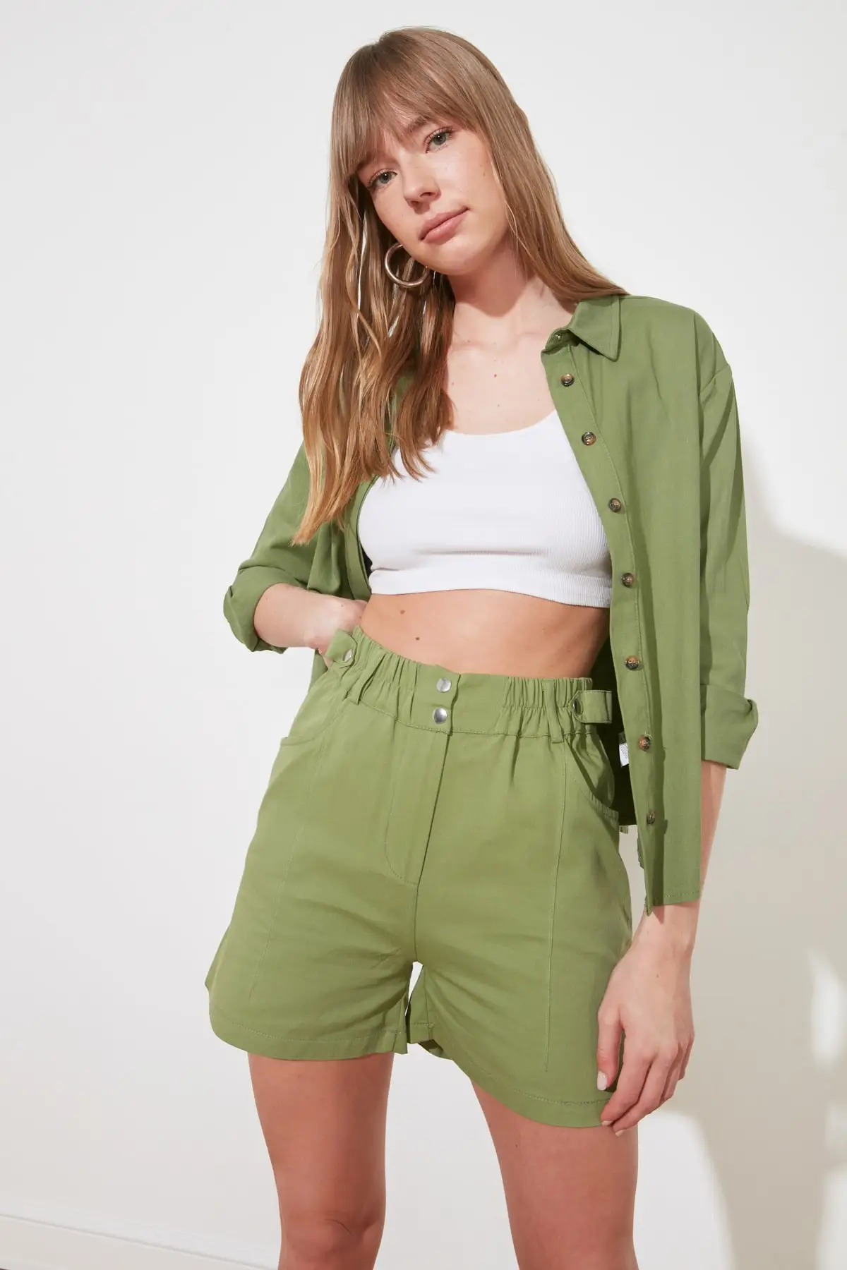 

Trendyol Front Button Shorts & Bermuda TWOSS21SR0074