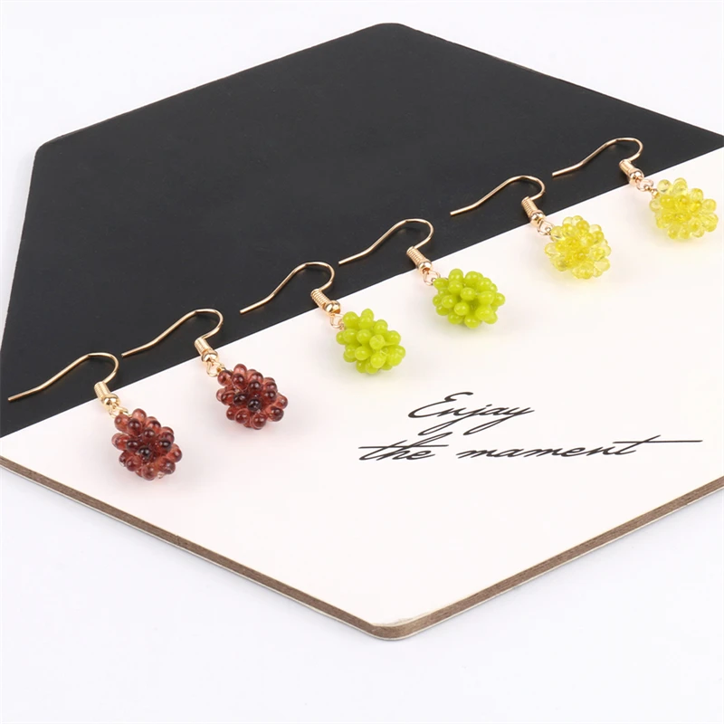 

Beauty Grapes Resin Dangle Earrings for Women 2021 New Design Fruit Fashion Jewelry Party Birthday Christmas Drop Earring