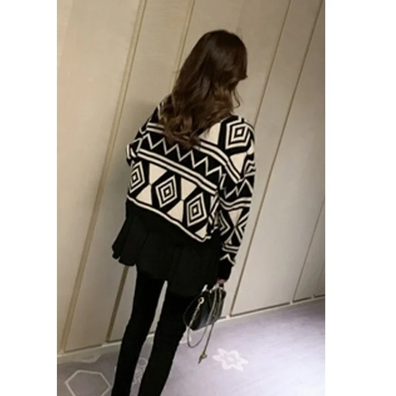 

Winter Pullover Women Sweater Diamond Striped Sweaters Stitching Knitted Loose Sweater Plus Size