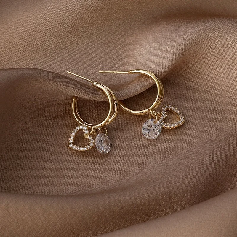 

Korean Fashion Double Circle Love Zircon Earrings Girly Temperament Wild Ear Ring Small Love Stud Earrings for Women Girl Gift