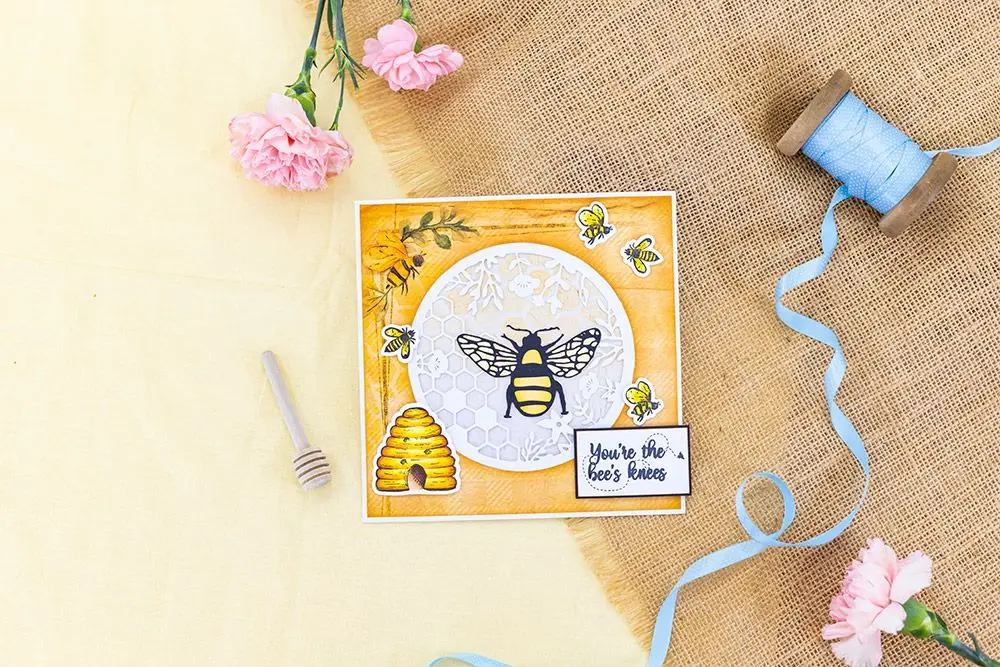 

Bumbling in the flowers Metal cutting dies cut die mold card Scrapbook paper craft knife mould blade punch stencils