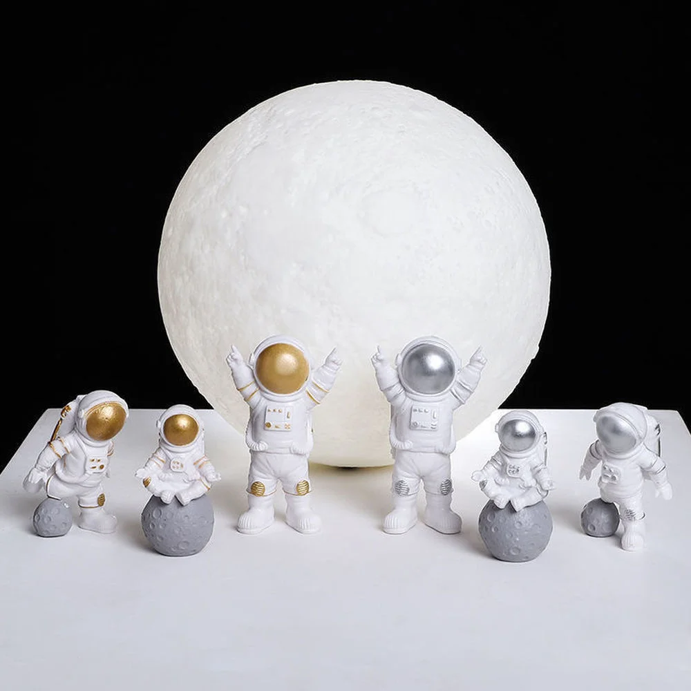 Статуэтка астронавта из смолы модная скульптура космонавта с Луной декоративные