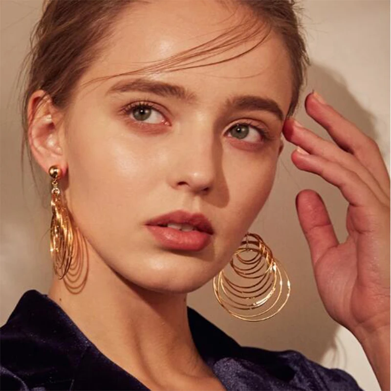 

Long Hoops Earrings for Women Luxury Circle Drop Gold Vintage Bohemia Hanging Fashion Jewelry Elegant Party Earring Gift