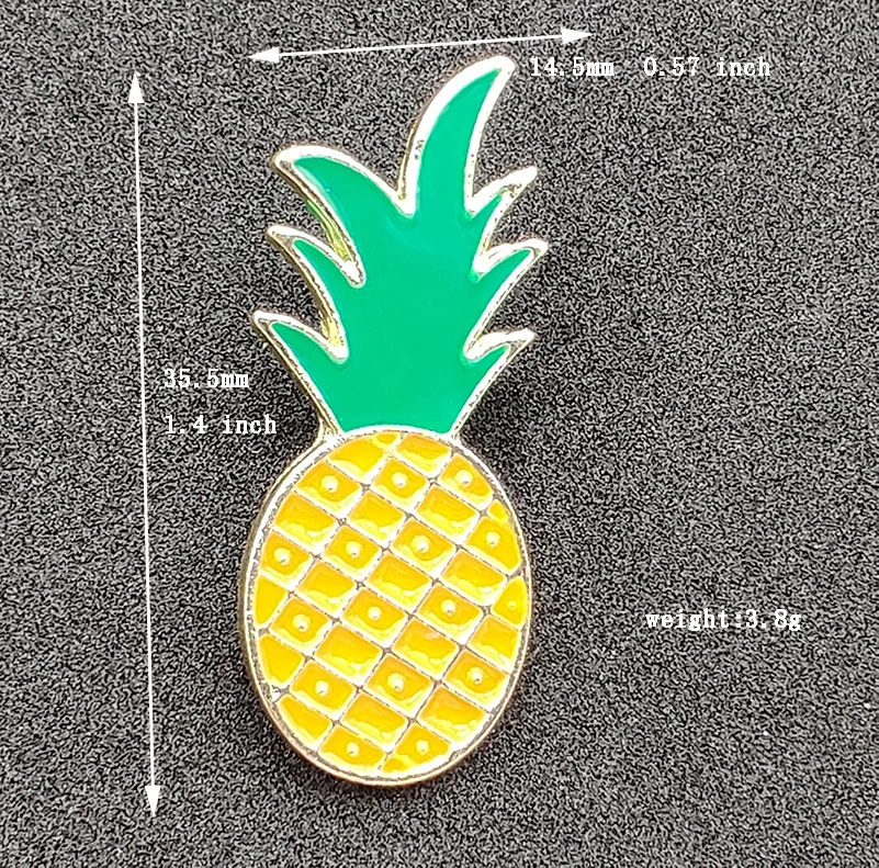 

PD BROOCH 2020 New Fruit Pineapple Strawberry Brooch Temperament Personality Fashion Jewelry Wholesale Enamel Pins Cute