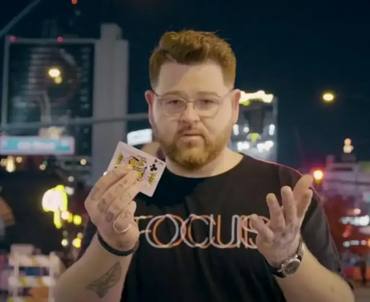 Вращается с помощью Николя Лоуренса волшебные фокусы волшебная инструкция без