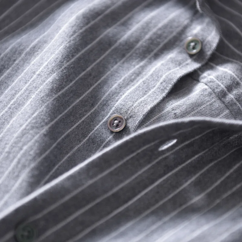 Мужская хлопковая рубашка в полоску с длинным рукавом и карманом черная серая