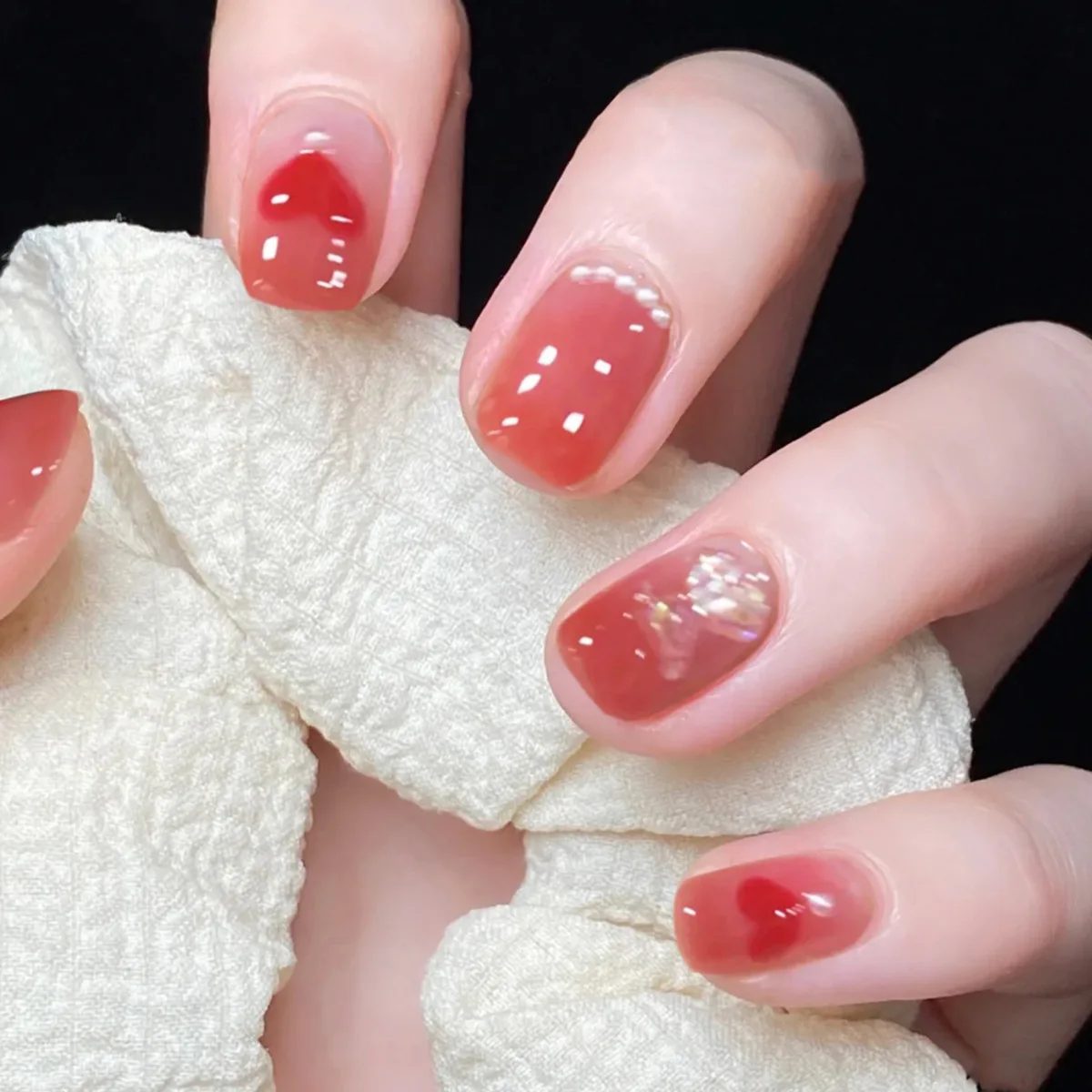 

24 шт., накладные ногти с красным градиентом и милым медведем