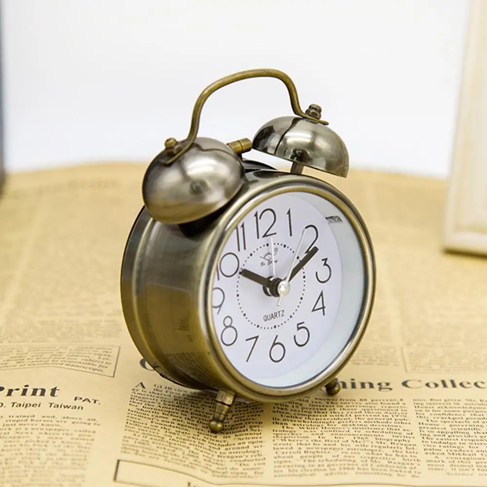 

Retro Alarm Clock Silent Pointer Clocks Dual Bell Night Light Bedroom Decor Home Decor Vintage Antique Portable Alarm Clock