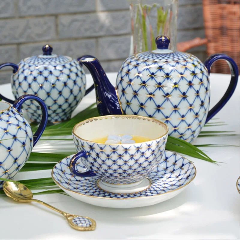 

Western Style Teapot Set Golden Rim Grid Design Coffee Cup Flower Tea Cups Milk Jug With Handle Tea Party Wedding Tableware Set