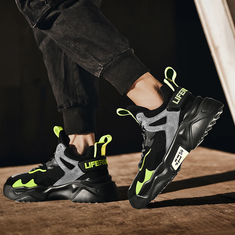 

High Top Men Sneaker Breathable Mesh Young Man Cool Sneakers Casual Lace-up Sport Shoes For Men Non-slip Outdoor Trainers