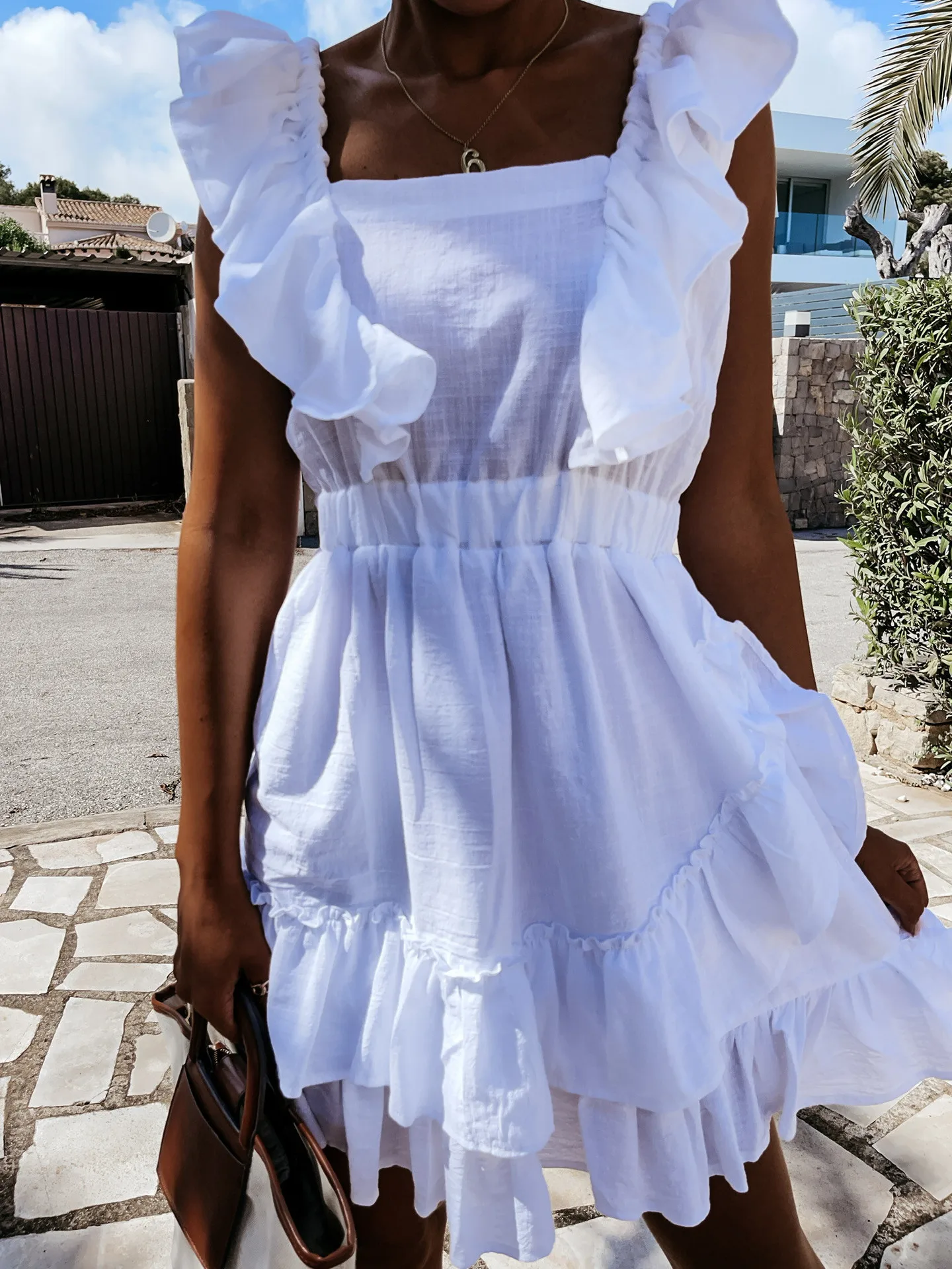 

Women Ruffle Sleeveless Waist Dress Solid Color White Sexy Backless Lace Up Bow Mini Dress Fashion Outdoor Ladies Dress