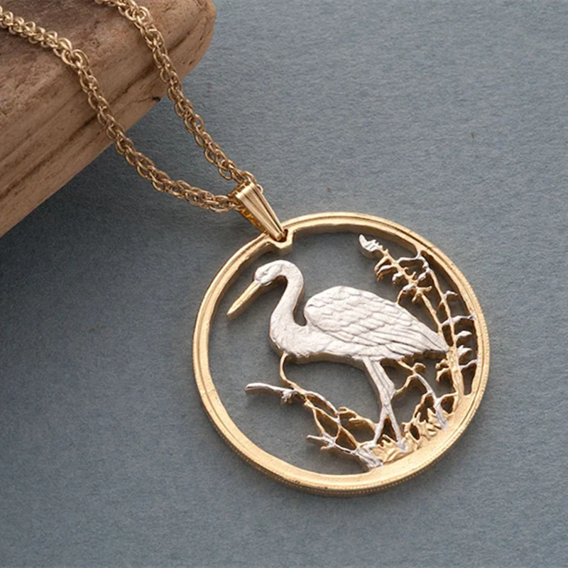 

New Wild Animals Necklace Exquisite Fashion Creative Golden Egret Pendant Necklace Charm Ladies Party Jewelry Gift Accessories