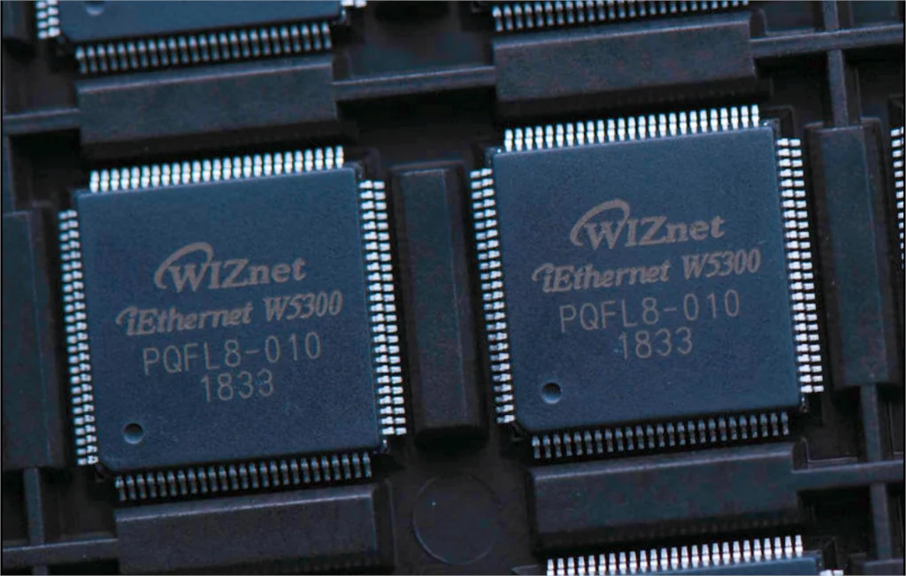Для детей возрастом от 5 до 10 шт. Новый W5300 QFP-100 Встроенный Ethernet контроллер чип |