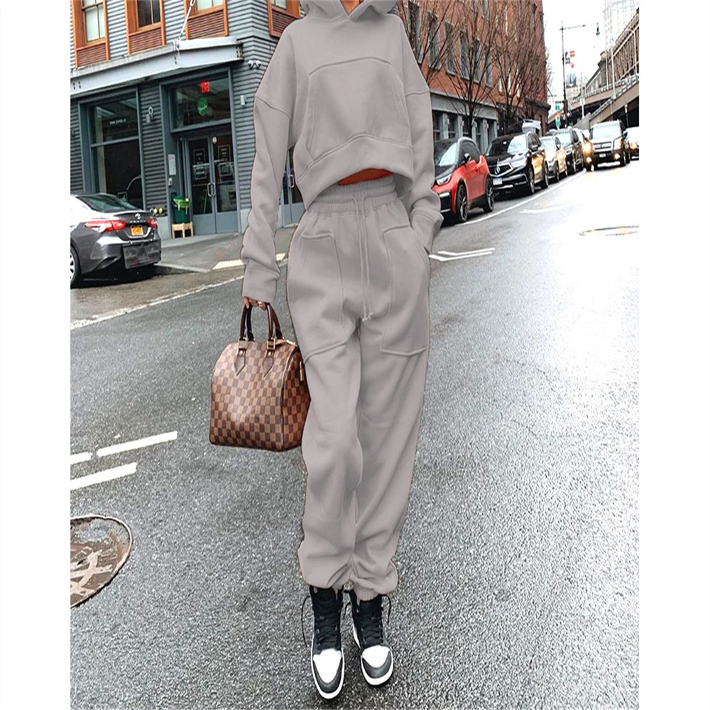 

Новинка 2021, Модный женский свитер с капюшоном в европейском и американском стиле с большими карманами, короткая куртка, Стрейчевые брюки, по...