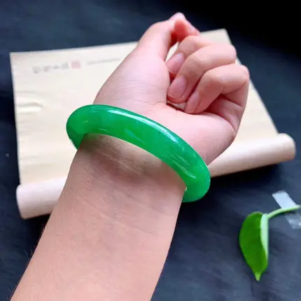

Natural Burmese Emerald Green 54-64mm Bangle Elegant Princess Jewelry Best Gift