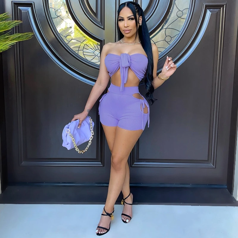 

Женский комплект летней одежды из двух предметов, короткий топ с запахом на груди и шорты