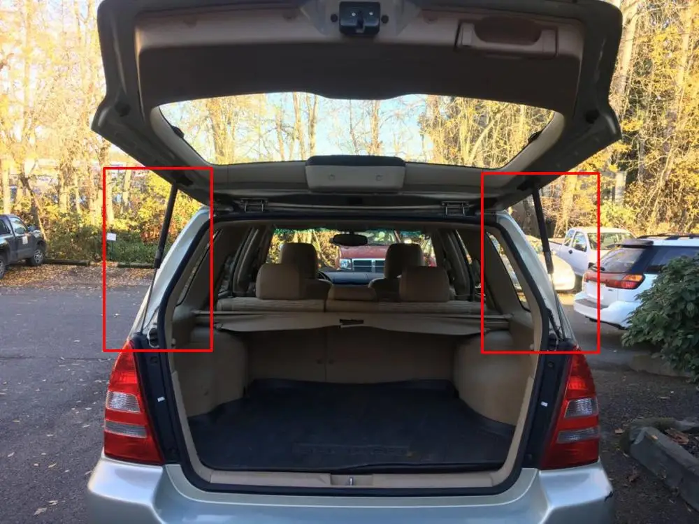 Для SUBARU FORESTER(SG) 2002-2009 газовый подъемник поддерживает Распорки Опора Штанги амортизаторы задней загрузки багажника газовые пружины амортизатор багажника 555 мм