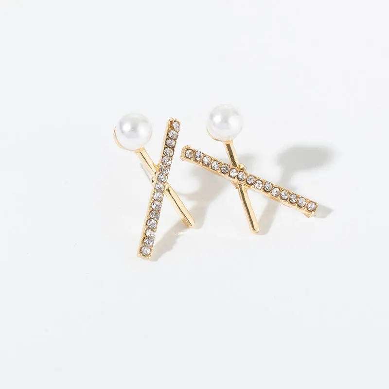 

Amerikanische Mode Exquisite Grundlegende Quer Geometrie Perle Ohrringe Einfache Elegante Ohrringe