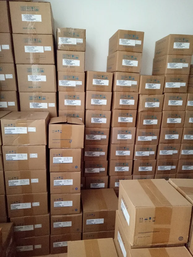 Новый оригинальный серводвигатель AC SGM7G-03AFA21 SGM7G-03AFC61 SGM7G-03AFA61 SGM7G-03A7C61 Бесплатная доставка DHL/UPS/FEDEX on.