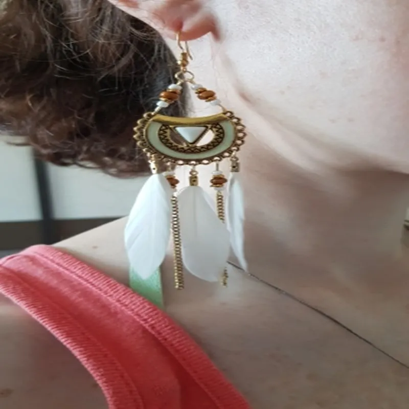 

Acrylic Bohemian Natural Beads Feather Earrings For Women Wedding Hollow Indian Boho Jewelry Drop Dangle Leaf Earrings Wholesale