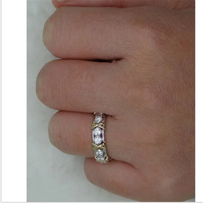 Женское классическое ювелирное изделие из серебра 925 пробы с цирконом 5 А желтое