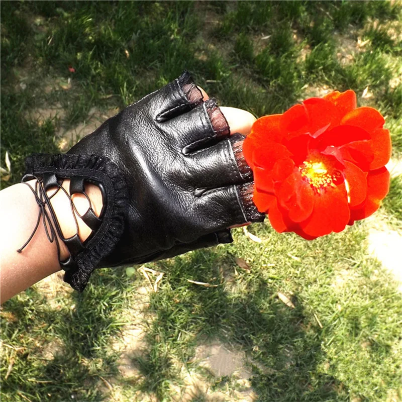 Женские перчатки из натуральной кожи черные с полупальцами оригинальные