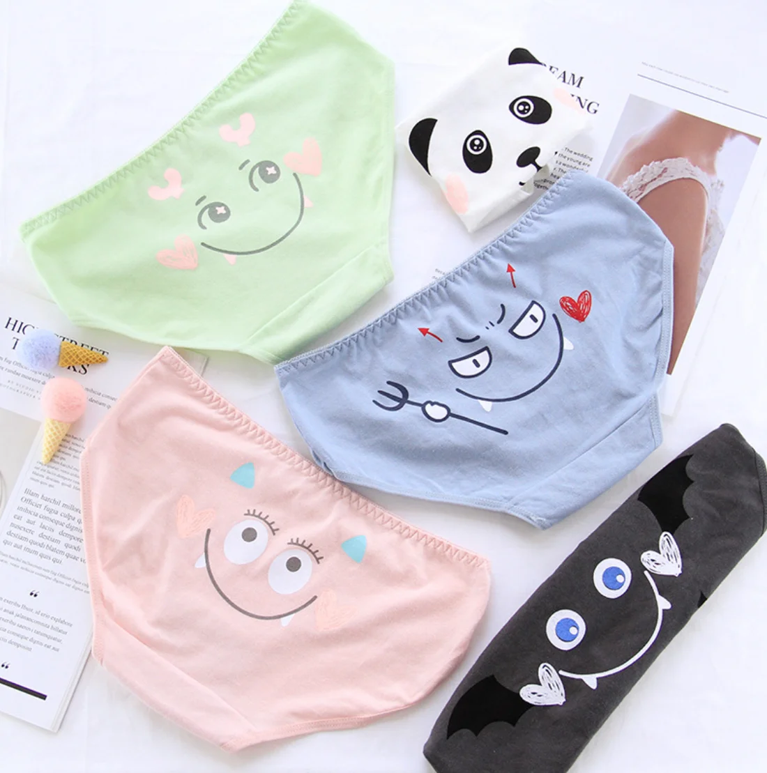

2020 Cartoon Devil And Angel Panty Ladies Cotton Mid-Waist Women's Cotton Briefts Bottom Shorts Underpant Girls For Gift 0747