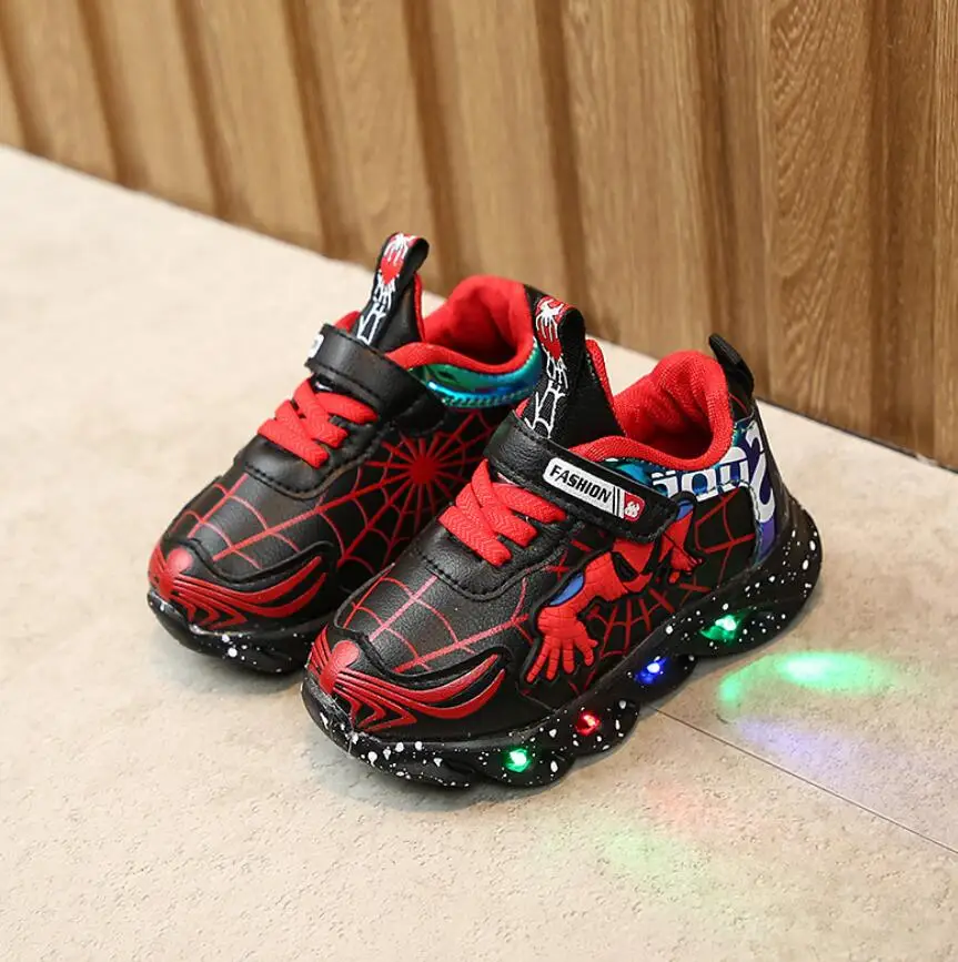 Новинка Весенняя детская обувь с мультяшным принтом светильник со светодиодной