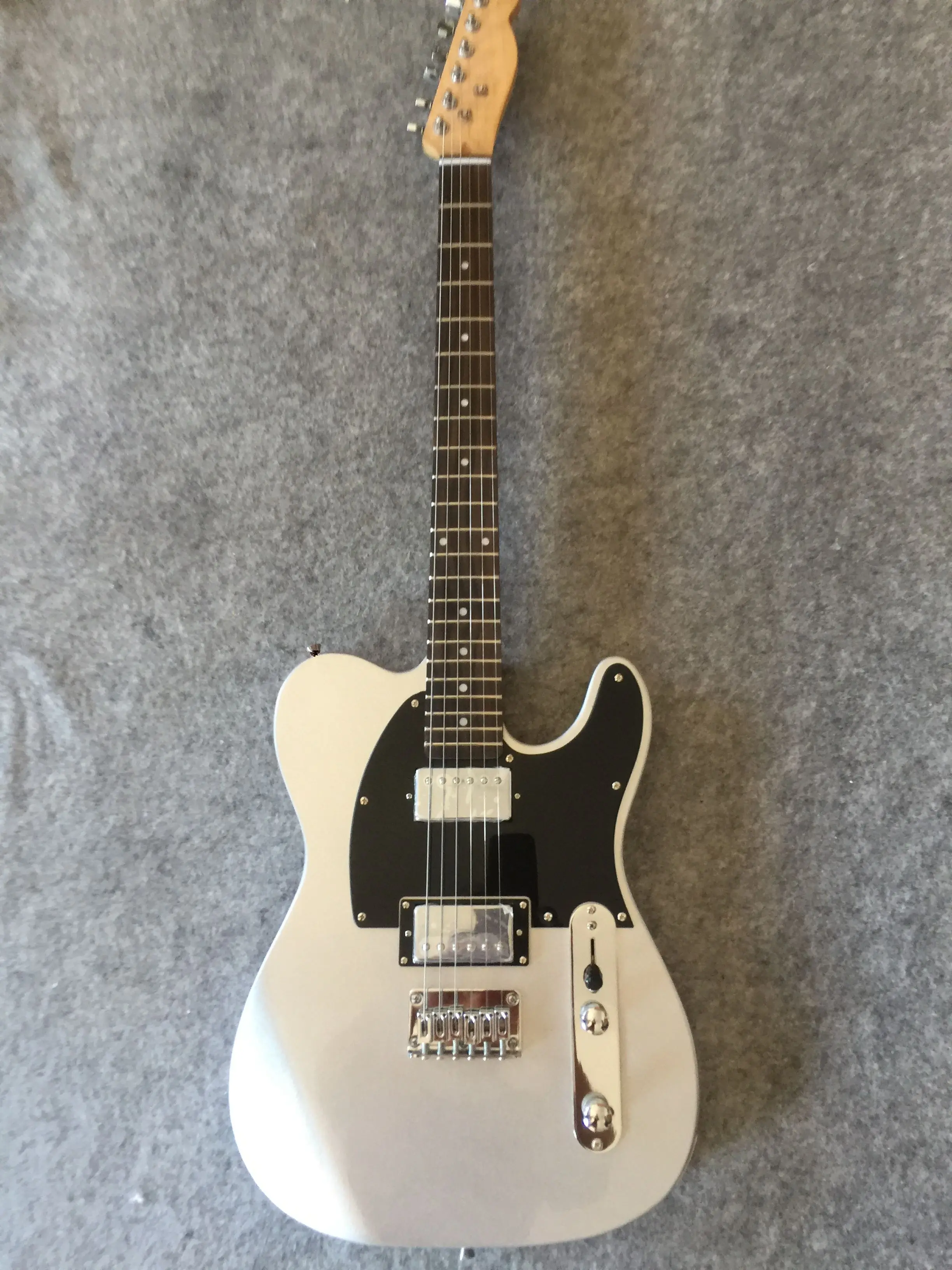 

Free delivery / Silver Pink Double pickup high quality TL Guitar / China Electric Guitar