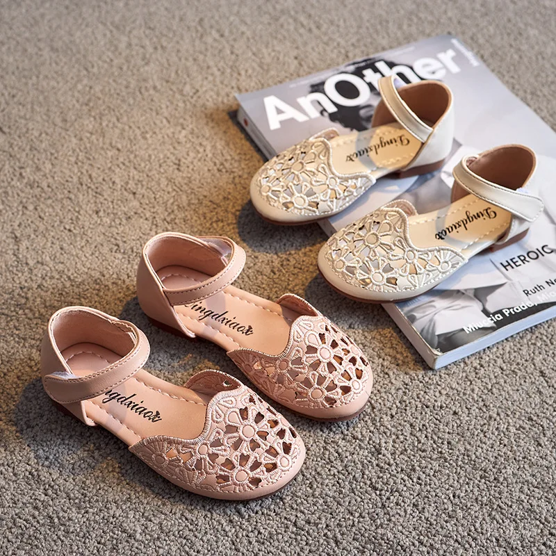 

Kids Leather Sandals Sweet Princess Sandals Party Girls Baby Cut-Outs Children Student Shoes Soft Bottom SM138