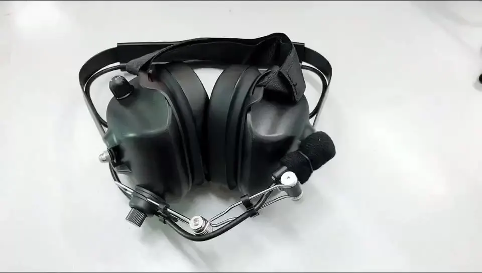 

Noise cancelling helicopter headset with M type connector for Motorola 2 pins radio