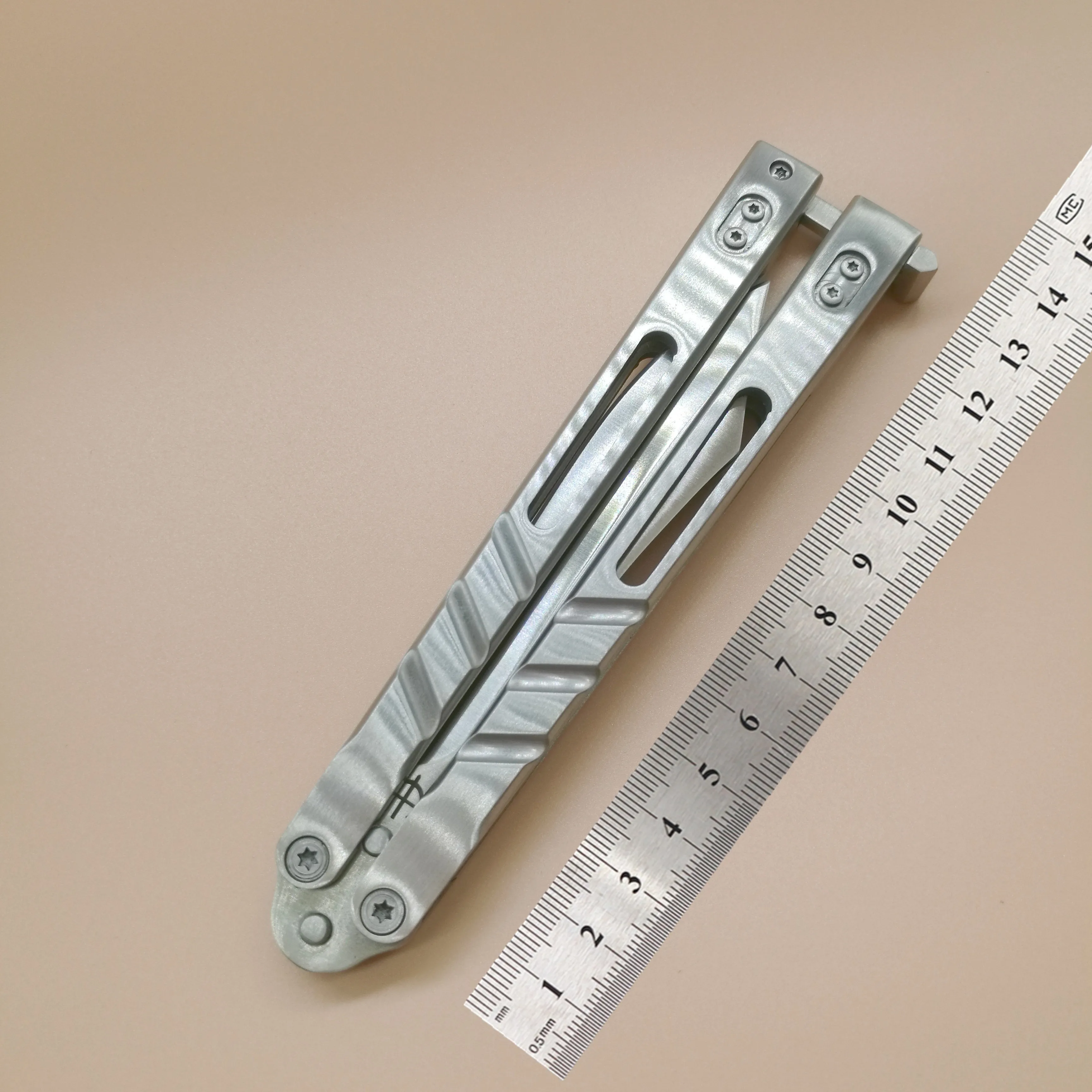 

High-Quality Professional Butterfly Folding Knife All-Steel High-Hardness Training Knife Comfortable Not Hurting Hands Folding