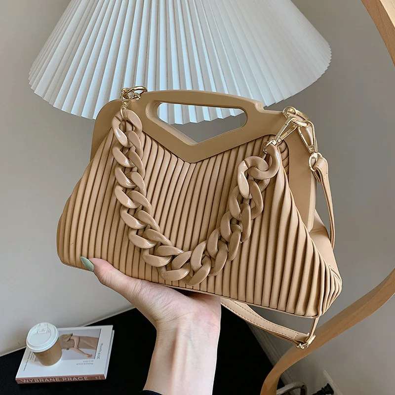 

PU Leather Women Designer Handbags 2021 Shoppers Girls Fashion Casual Inverted Triangle Handle Pleated PVC Chains Crossbody Bags