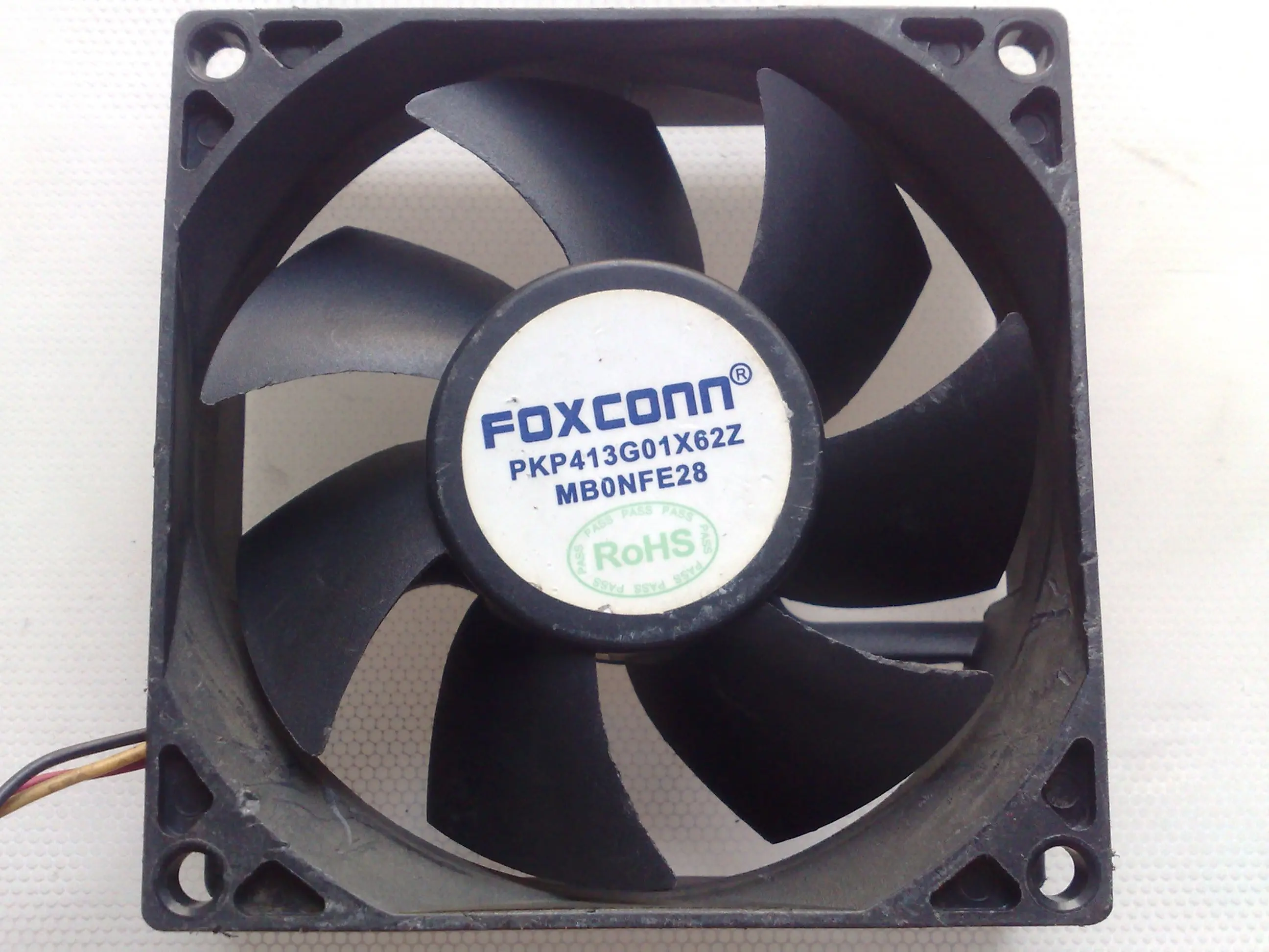 

NEW MGT8012MR-A25 12V 0.15A 8CM 8025 3wire Motor protection cooling