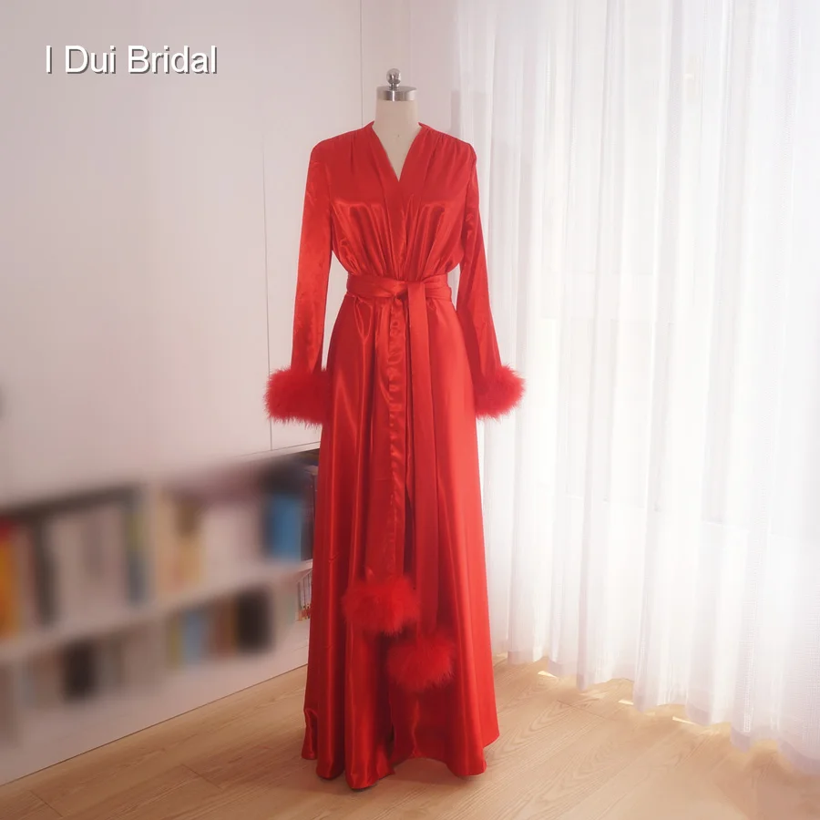 Женская атласная пижама с перьевой отделкой