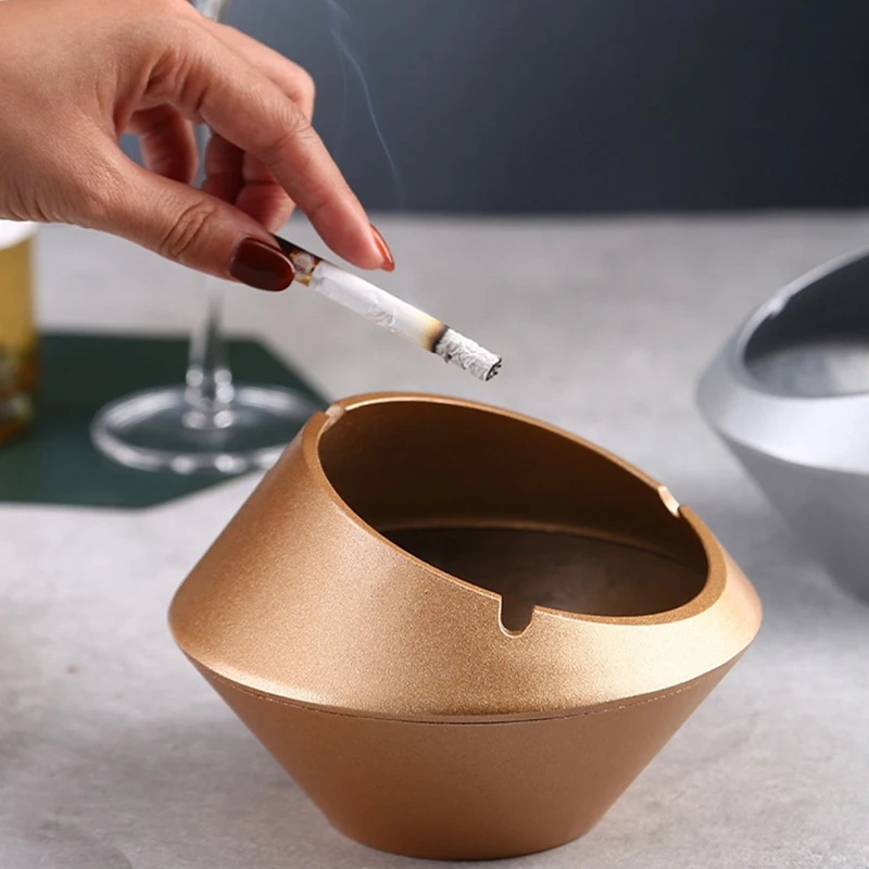 

Aluminum Alloy Ashtray UFO Personality Home Bar Restaurant KTV Anti-Flying