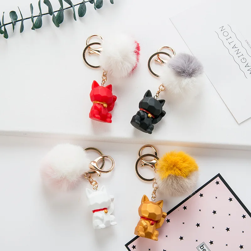 

Geometric Section Lucky Cat Keychain With Hairball Bag Hanging Pendant 4 Colors Cartoon Key Rings Car Accessories Interior