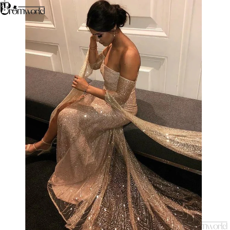 Бальное платье с блестками и открытыми плечами цвета шампанского длинными