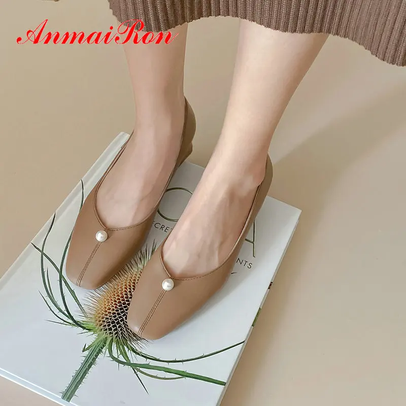 

ANMAIRON Microfiber Round Toe Casual Slip-On Square Heel Women High Heels Classics 2020 Pumps Women Shoes Pearl Shoes Size 34-43